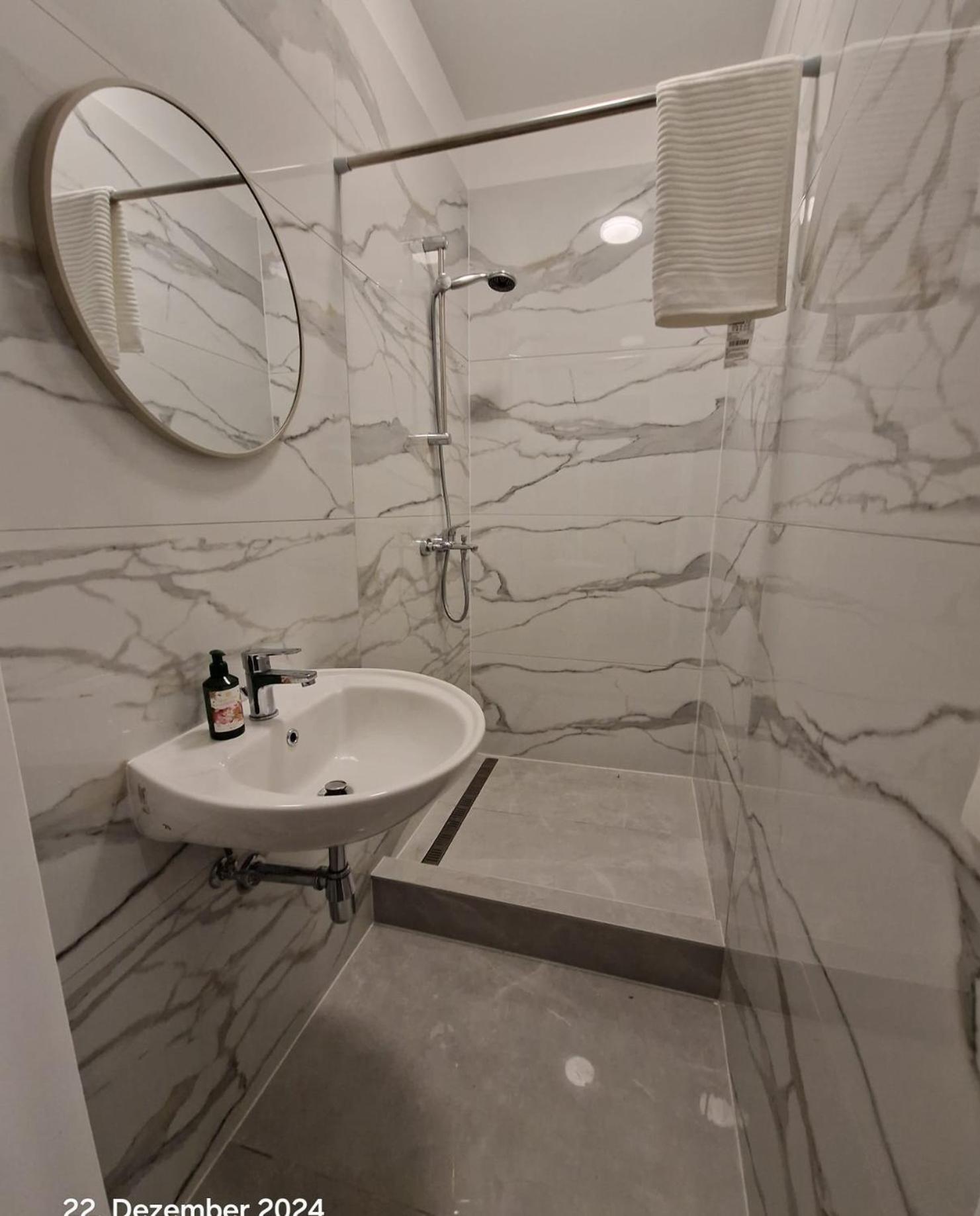 Vienna Apart Hotel Gumpendorfer Strasse Bagian luar foto